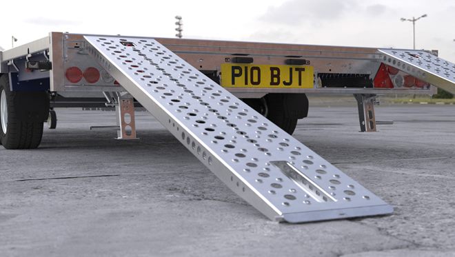 Loading ramps (pair), 1.80m length, high grip surface, galvanised steel