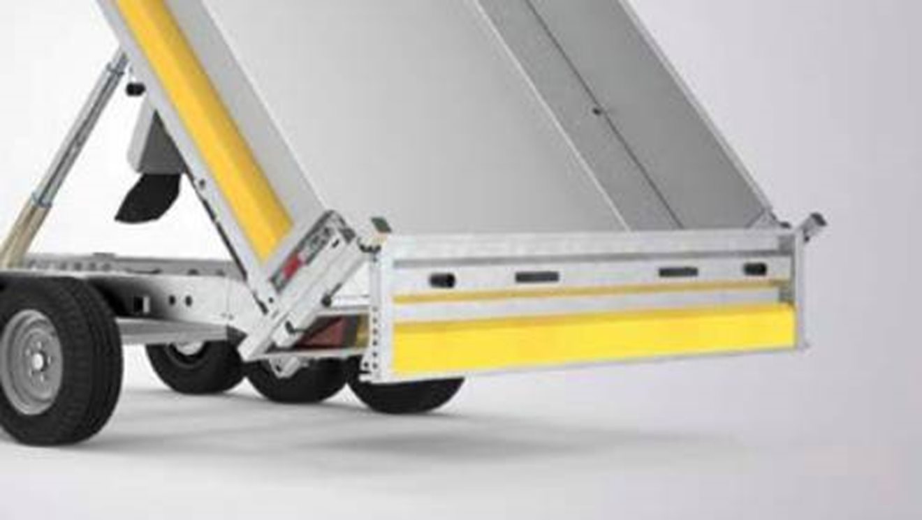 2.0m wide Full width rear tailgate, top and bottom hinged with integral control lever